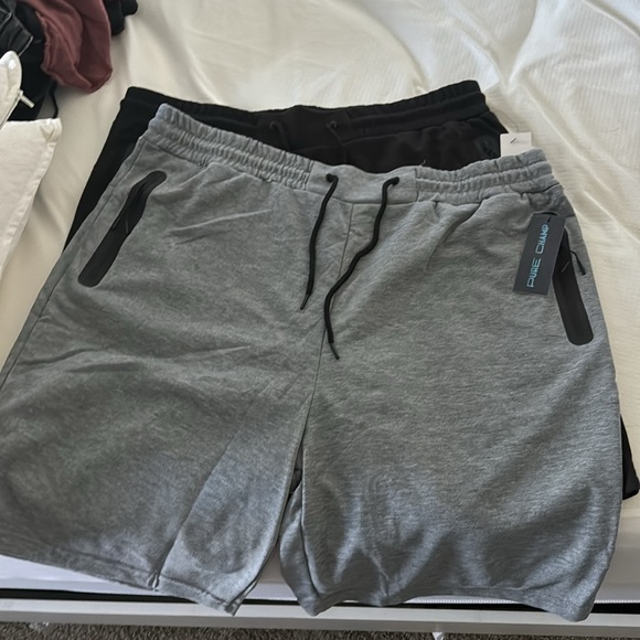Pure champ shorts grey ones are xxxl and black or xxl - Picture 4 of 4